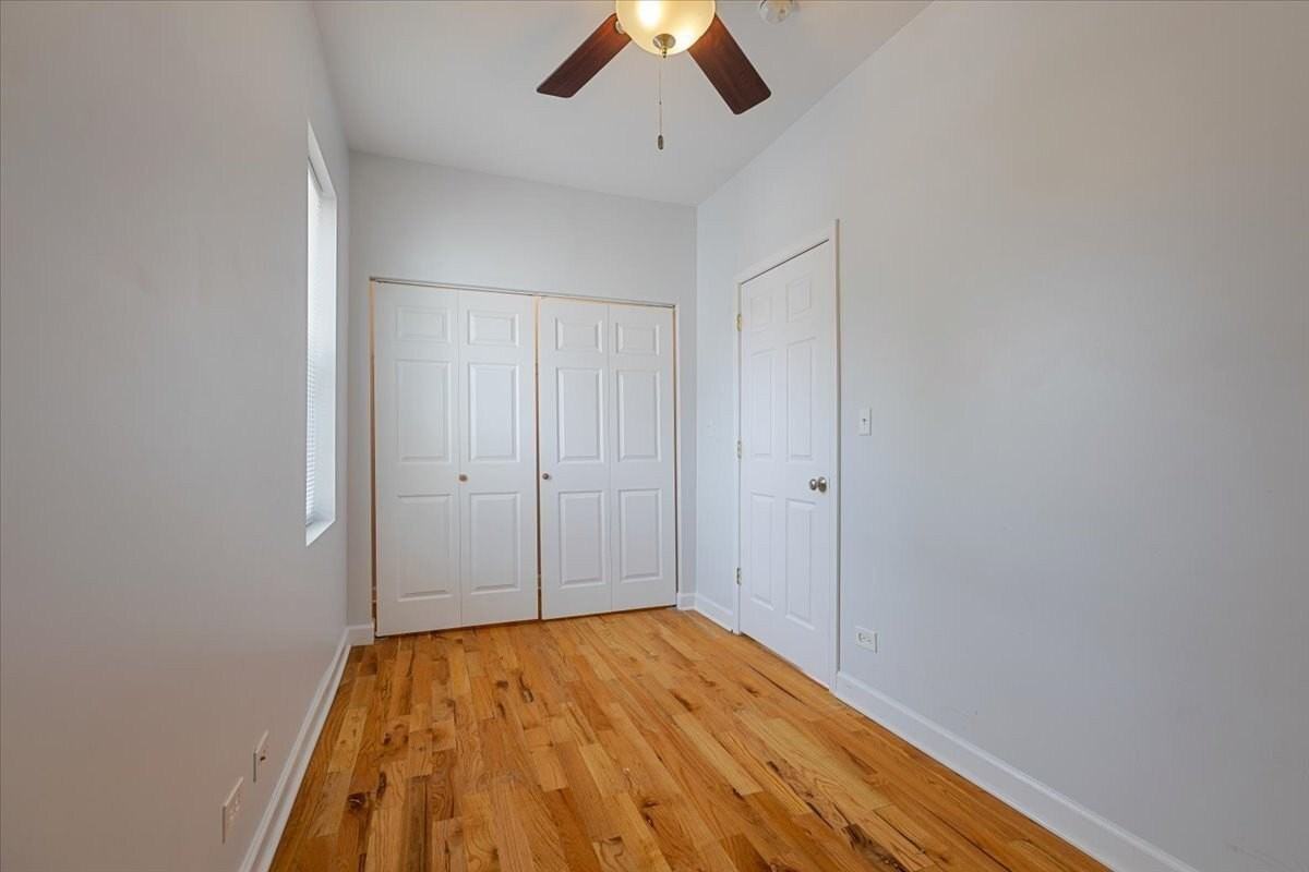 1234 W 49th Pl #2R - Photo 7 of 9