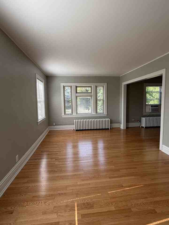 132 Circle Ave #2F - Photo 5 of 15