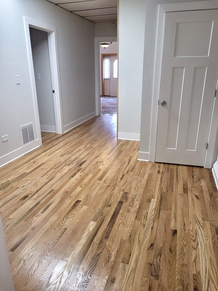 1900 S May St #1F - Photo 4 of 11
