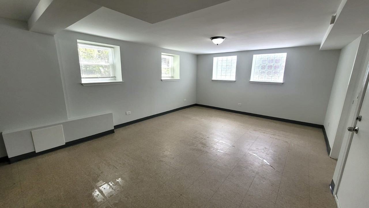 4038 W Dickens Ave #G - Photo 2 of 8