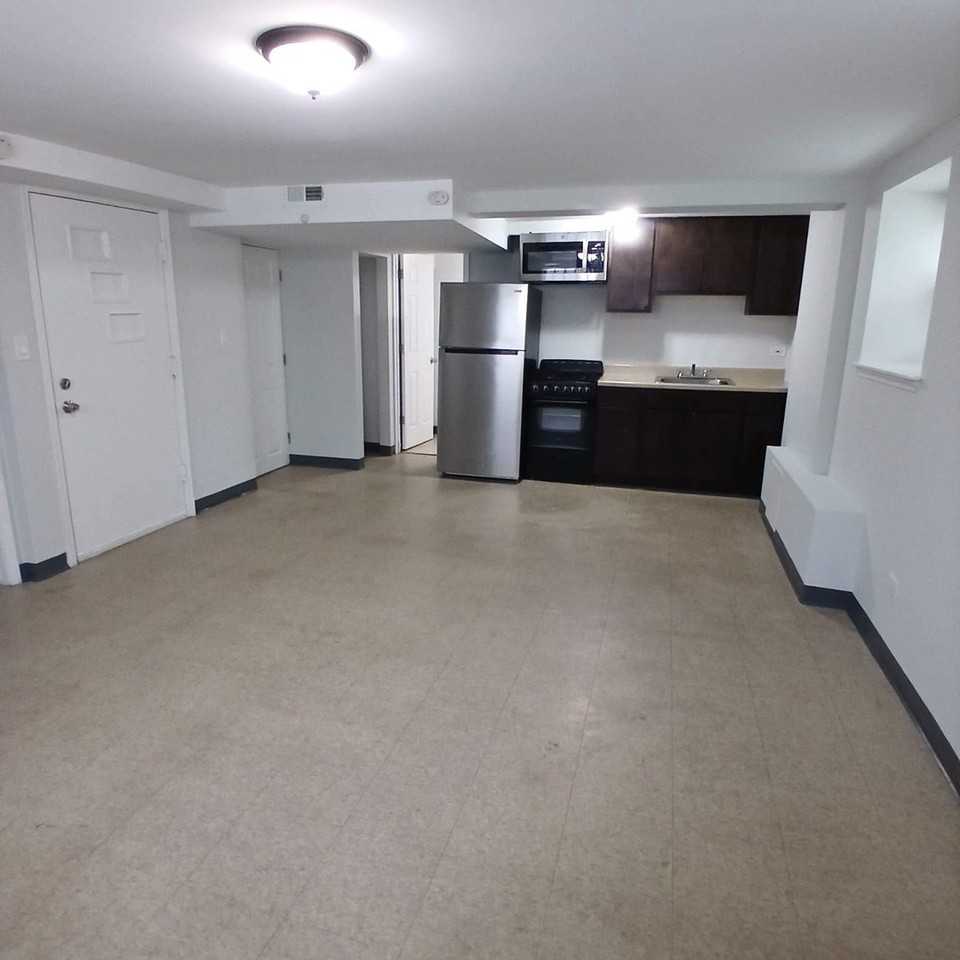 4038 W Dickens Ave #G - Photo 3 of 8