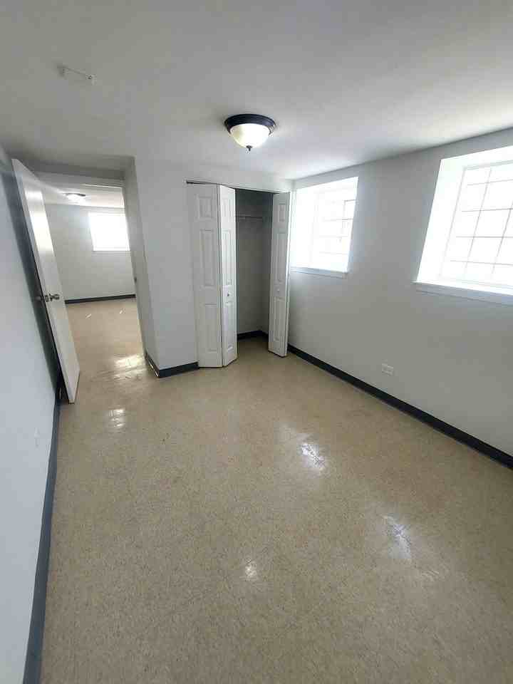 4038 W Dickens Ave #G - Photo 6 of 8