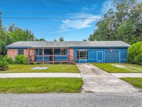 101 S Oakridge Ave - Photo 1 of 1