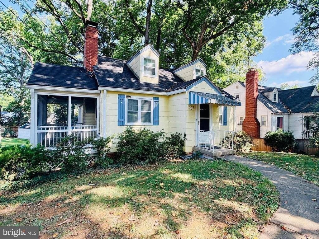 907 Heron Dr - Photo 2 of 18