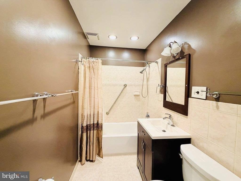 907 Heron Dr - Photo 7 of 18