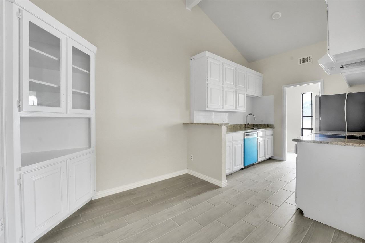 405 S Las Vegas Trl - Photo 4 of 22
