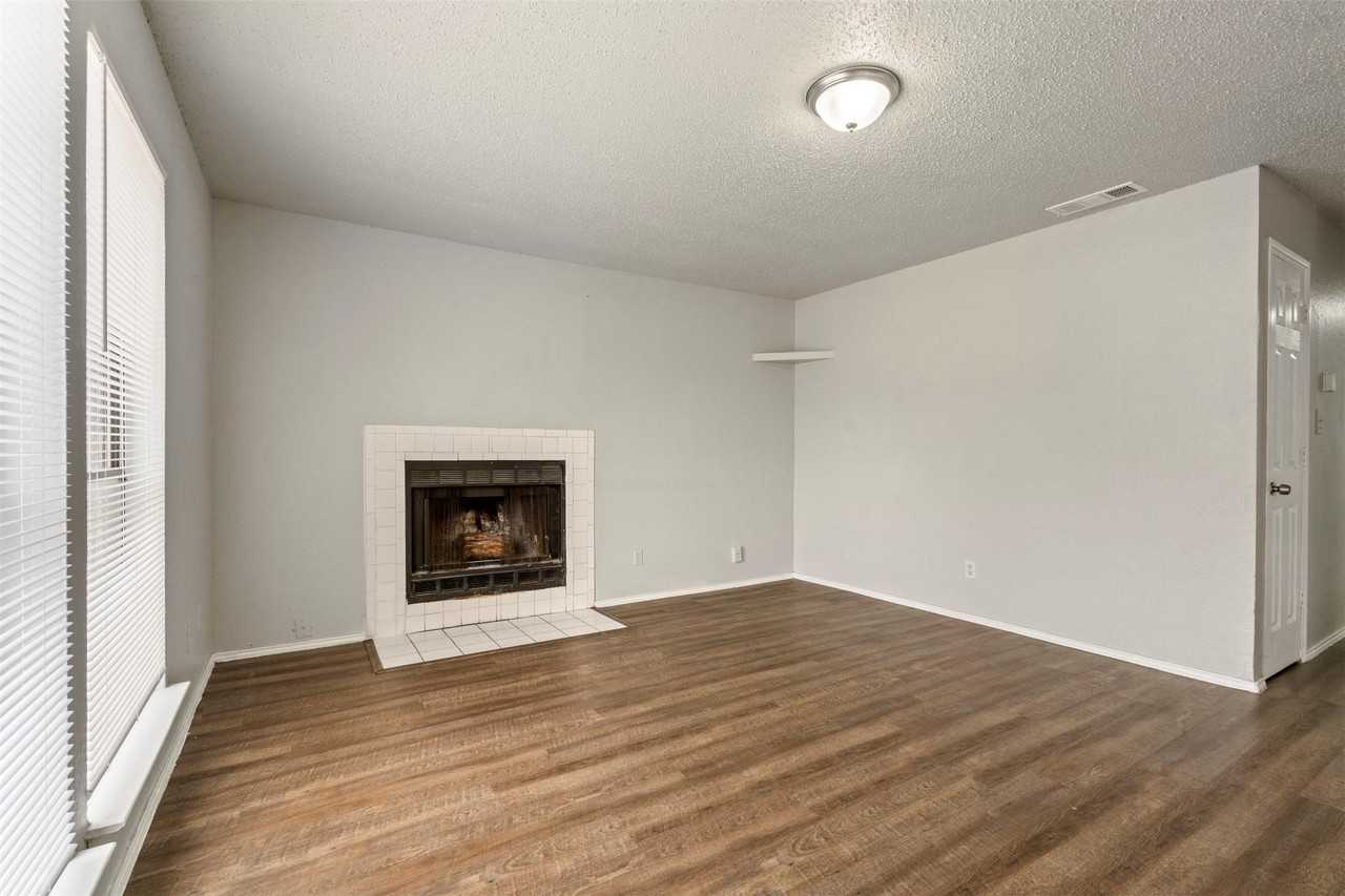 143 Allencrest Dr #A - Photo 3 of 14