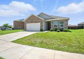 featured image of 1637 Escondido Dr