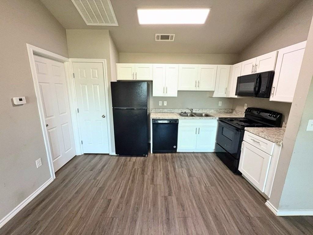 6108 Abrams Rd #222 - Photo 4 of 13