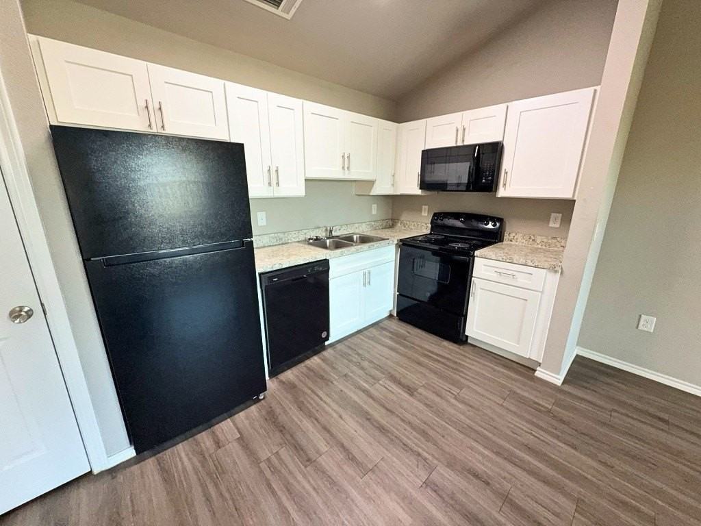 6108 Abrams Rd #222 - Photo 5 of 13