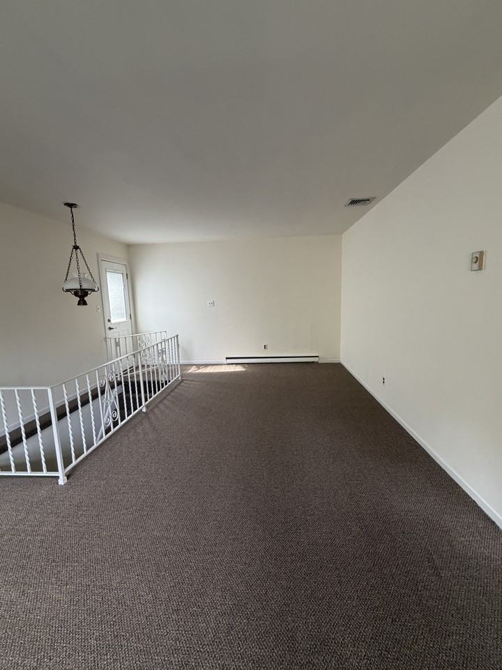 1103 Ringwood Avenue #1103b - Photo 4 of 10
