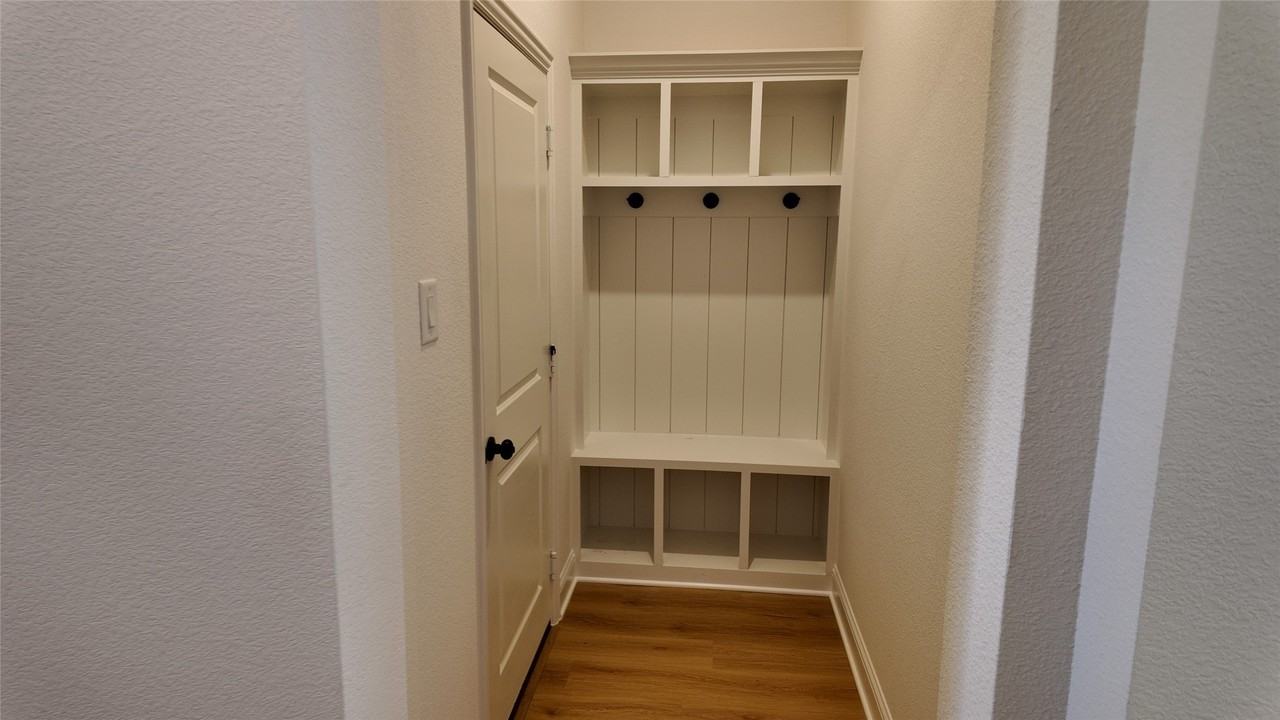 341 Aurora Hills Trl - Photo 2 of 18