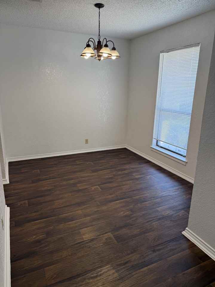 4402 Tall Meadow Ln - Photo 3 of 8