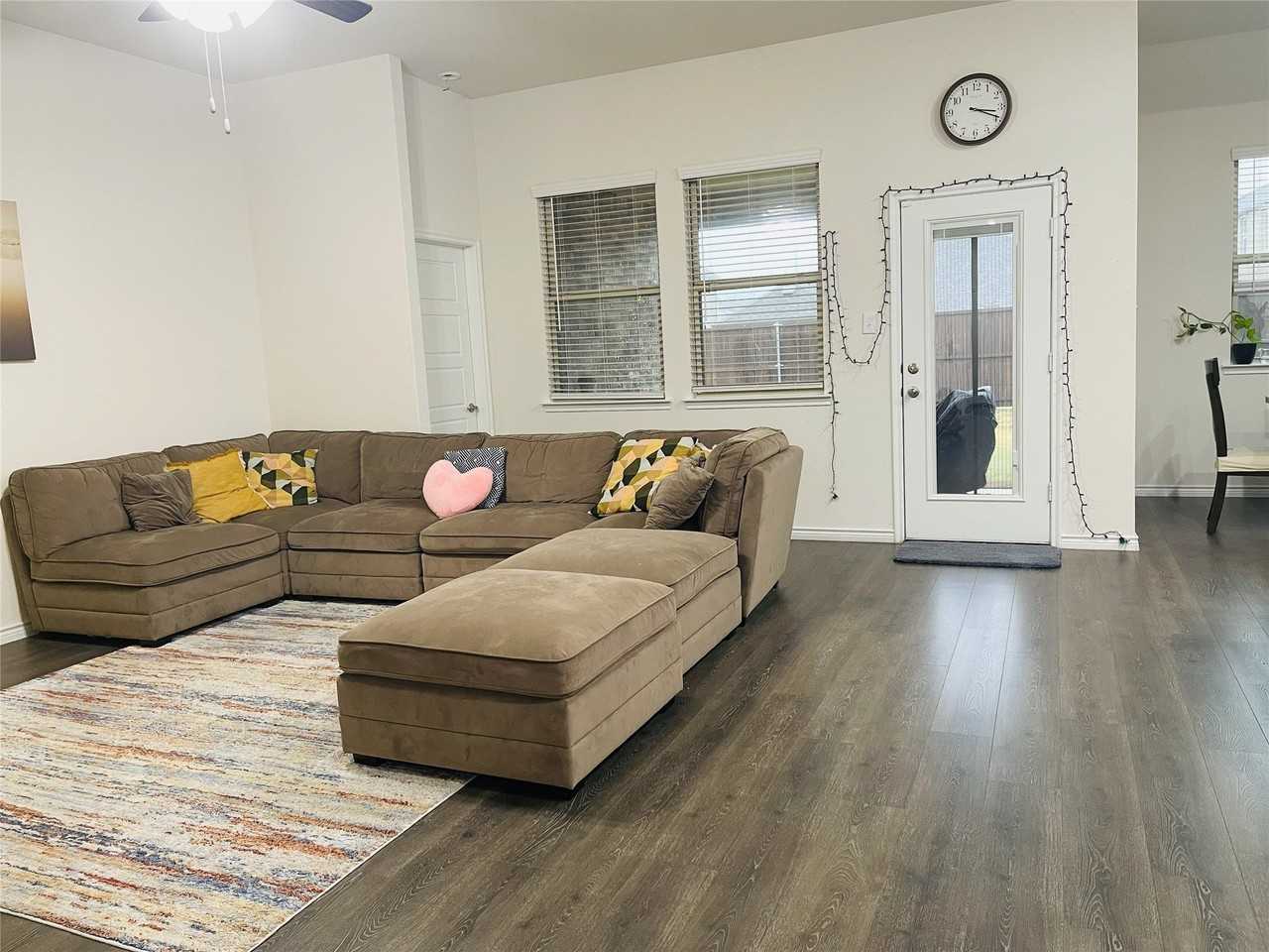 1116 Egret Way - Photo 4 of 10