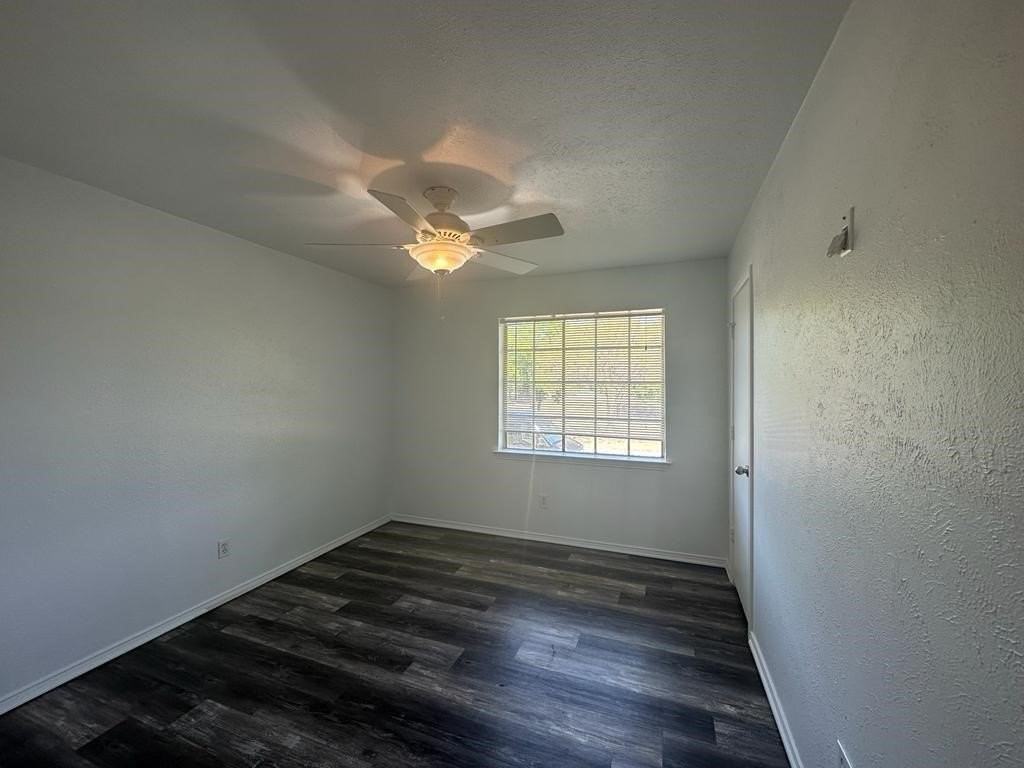 2818 Golfing Green Dr - Photo 6 of 15