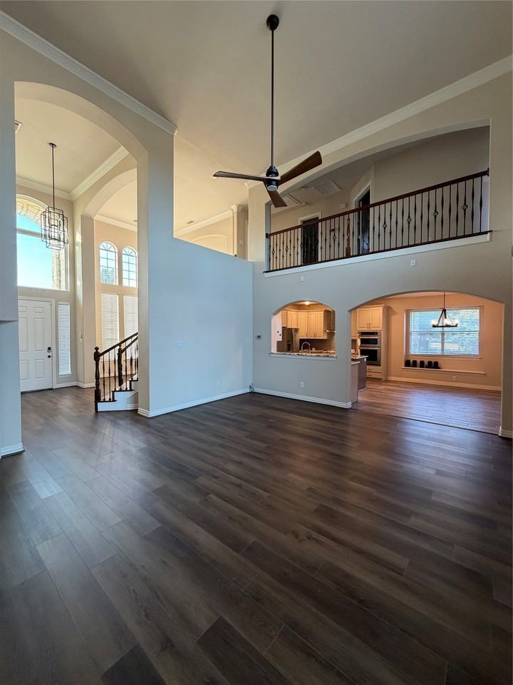 3400 Silverwood Dr - Photo 7 of 20