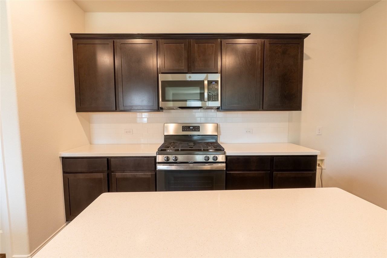 1321 Forest Haven Dr - Photo 7 of 30