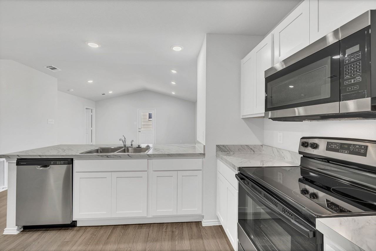 332 Azalea Trl - Photo 4 of 25