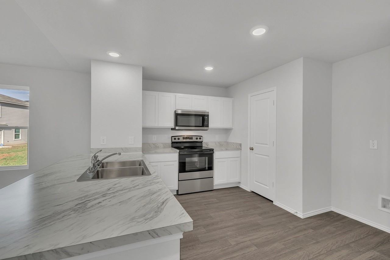 332 Azalea Trl - Photo 6 of 25