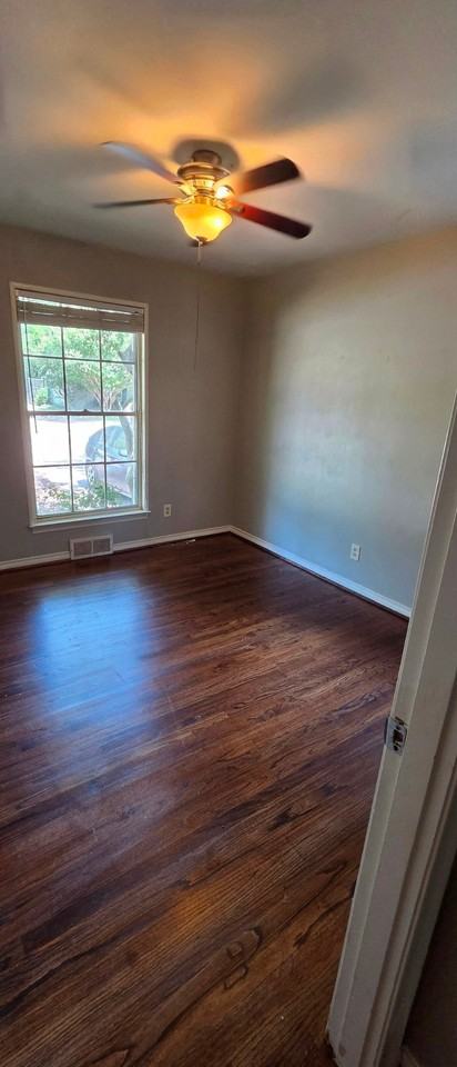 7303 Bucknell Dr - Photo 7 of 16