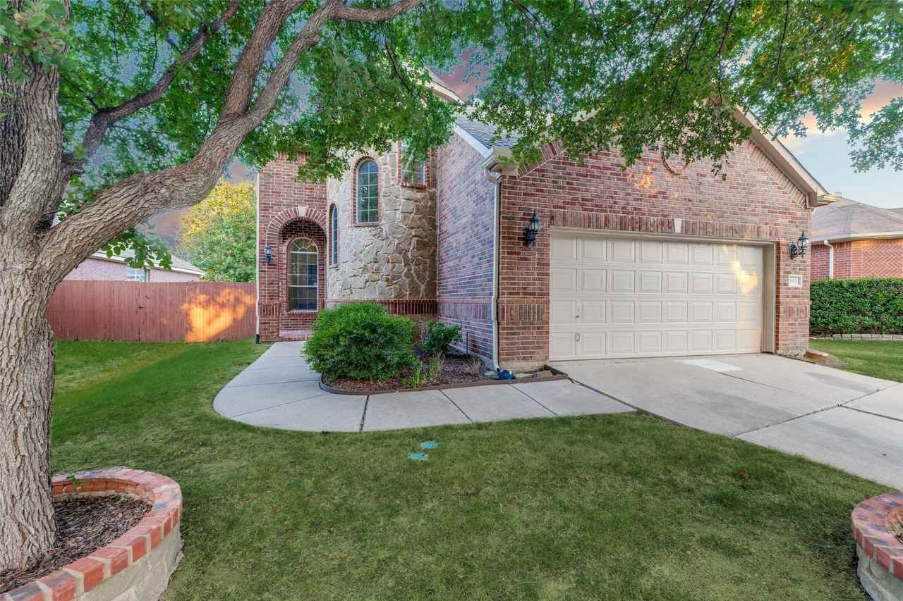 3501 Meridian Dr - Photo 2 of 19