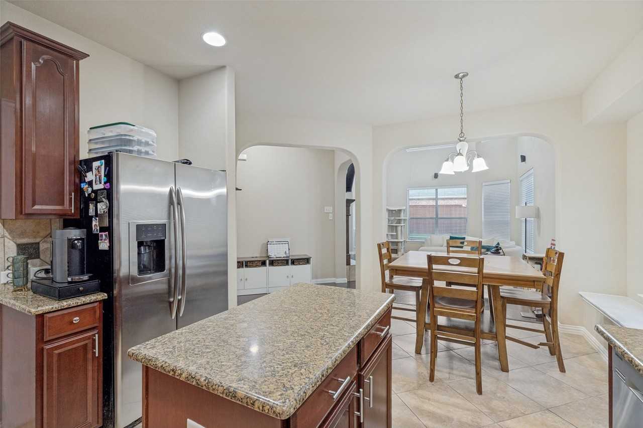 3501 Meridian Dr - Photo 7 of 19