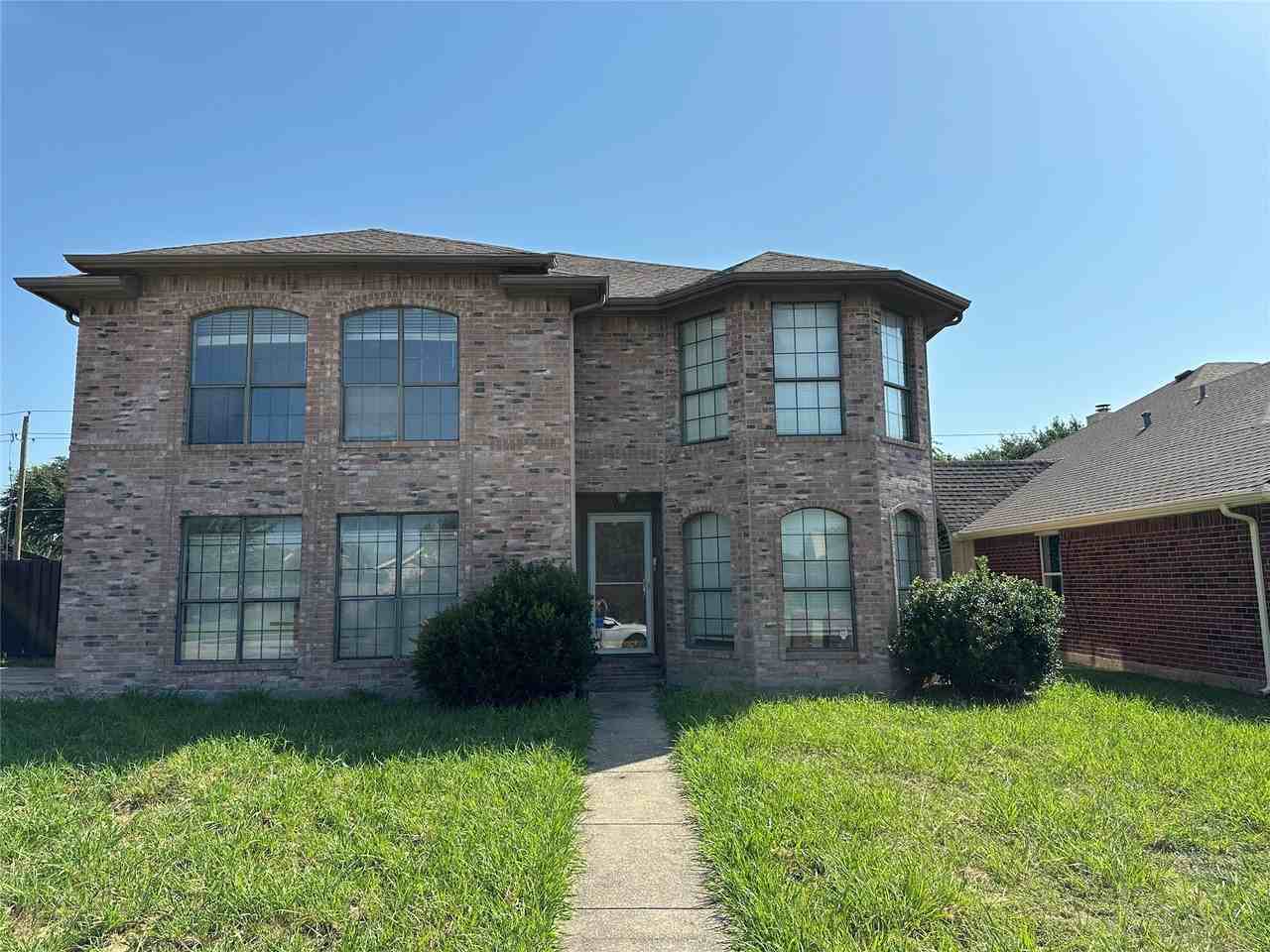 6109 Cypress Dr - Photo 2 of 39
