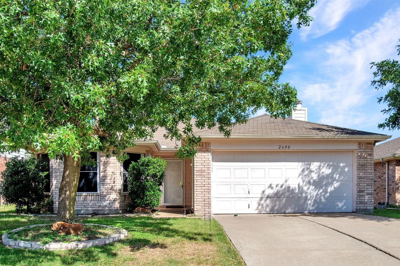 2600 Terrace Dr - Photo 2 of 29