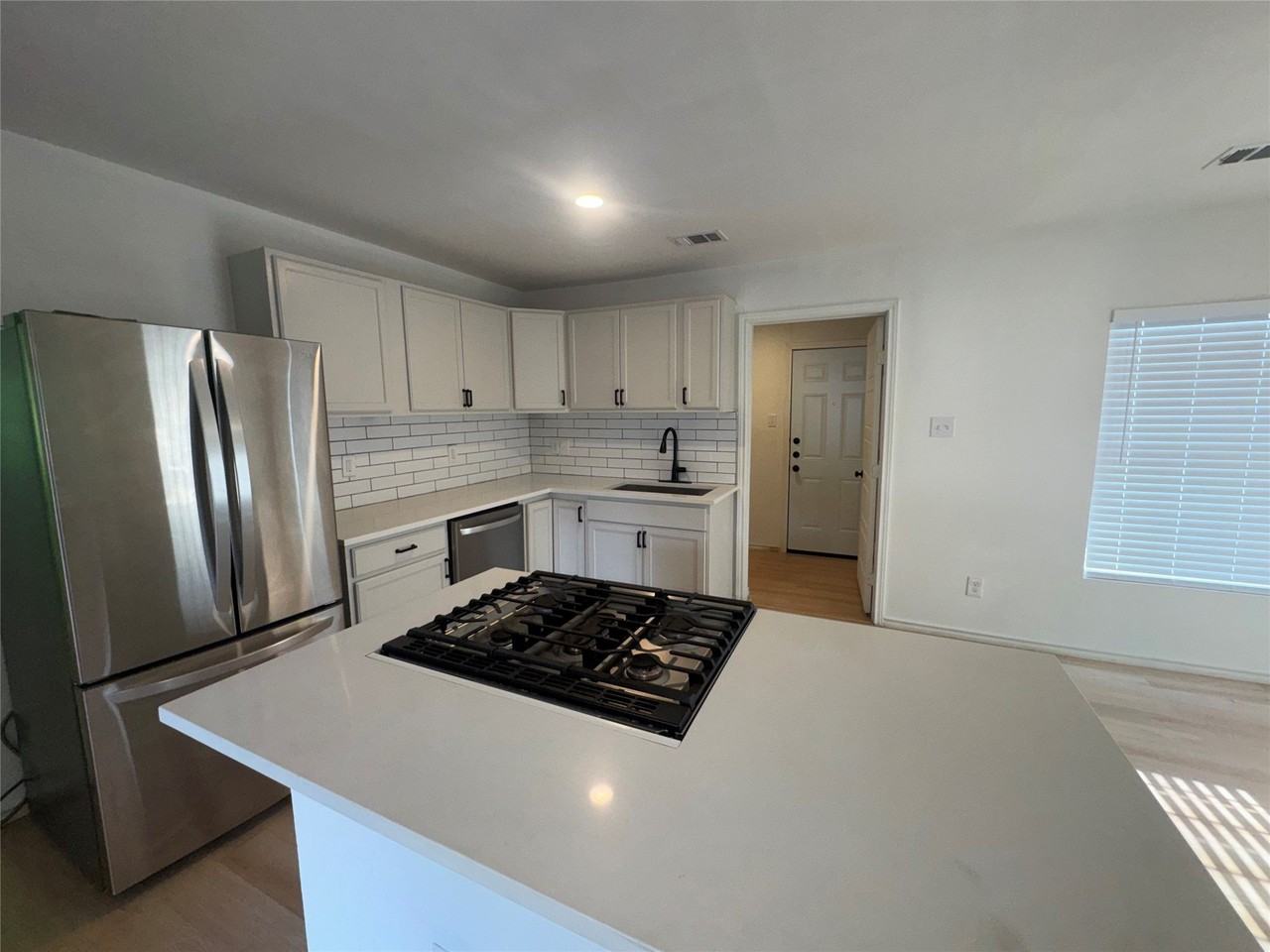 3518 Grafton Ave - Photo 4 of 10