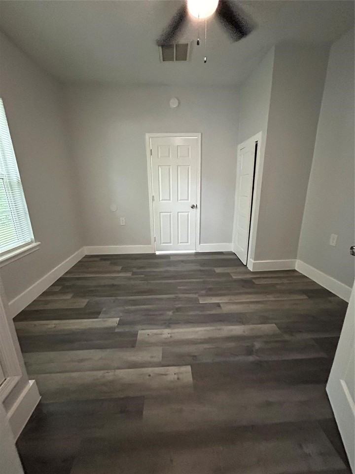 3501 Latimer St - Photo 5 of 9