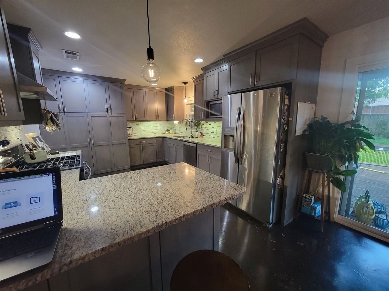 8530 Capri Dr - Photo 6 of 18