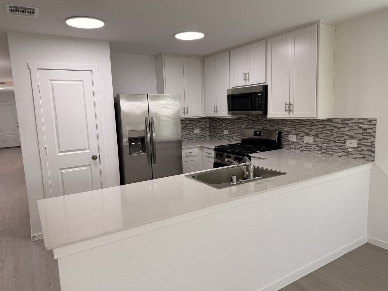 7808 Marion Downs Trl - Photo 5 of 18