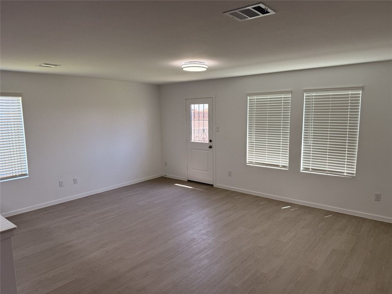 7808 Marion Downs Trl - Photo 7 of 18