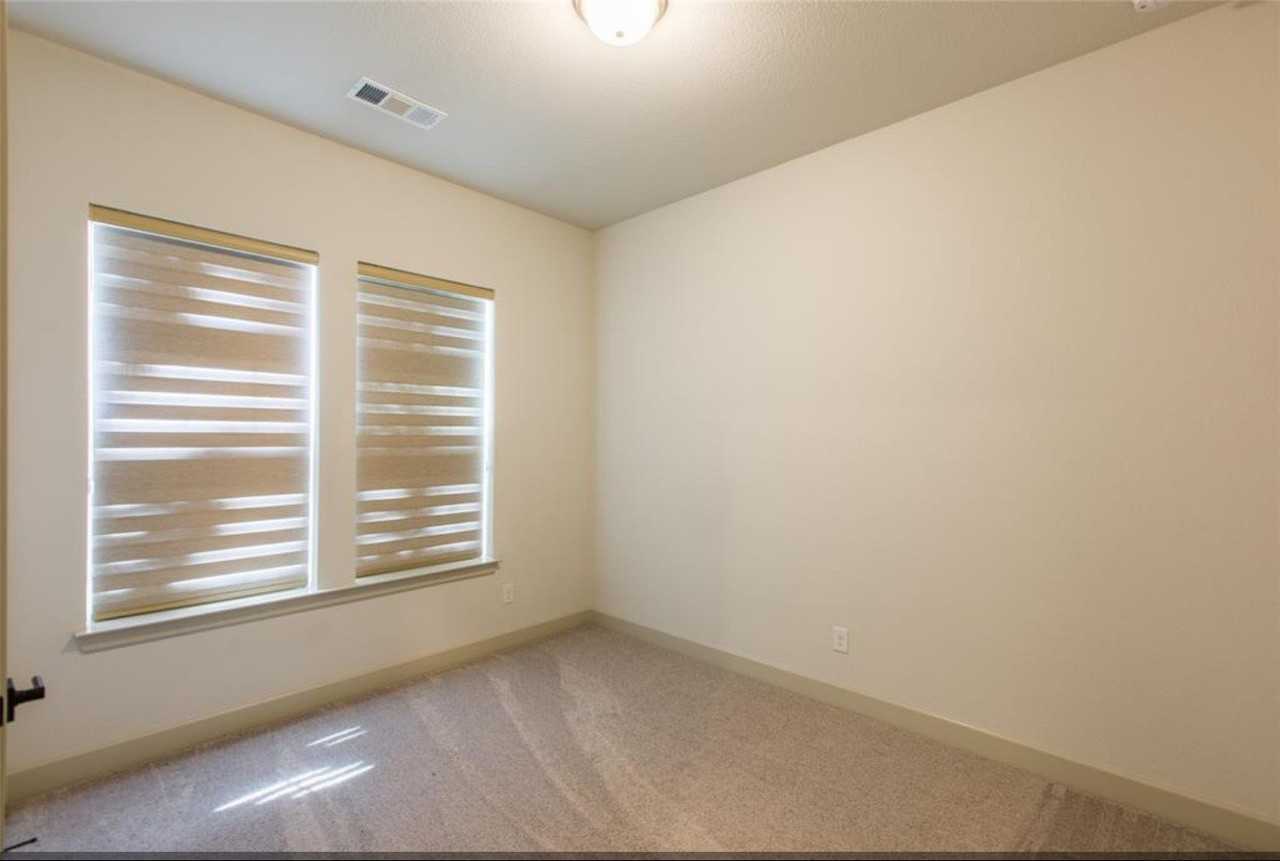 821 Bent Brook Rd - Photo 5 of 26