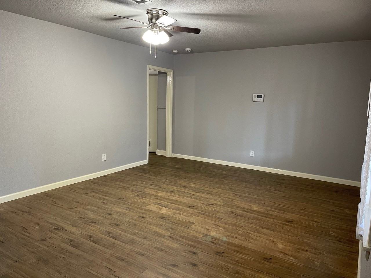 5513 Santa Barbara Ave - Photo 6 of 14