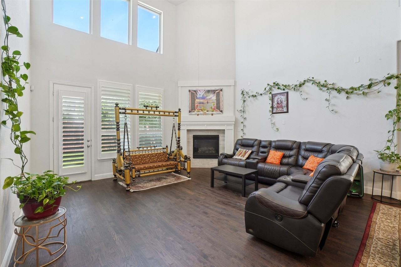 6209 Verbena Ln - Photo 4 of 38