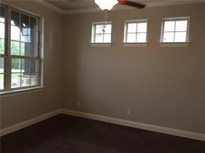 10548 Helen Dr - Photo 3 of 19