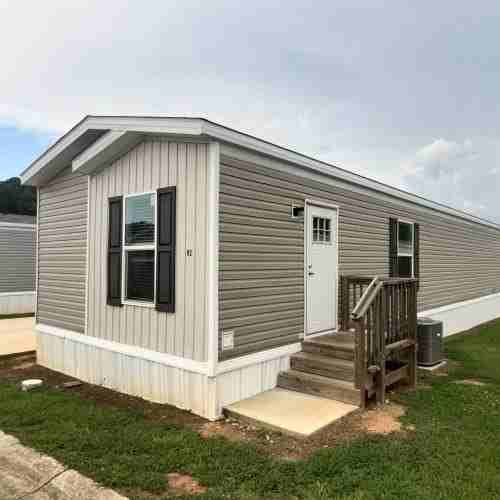 82 Teasley Ln - Photo 4 of 29