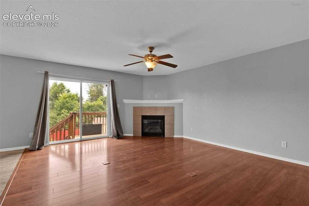 11145 Falling Star Rd - Photo 5 of 38