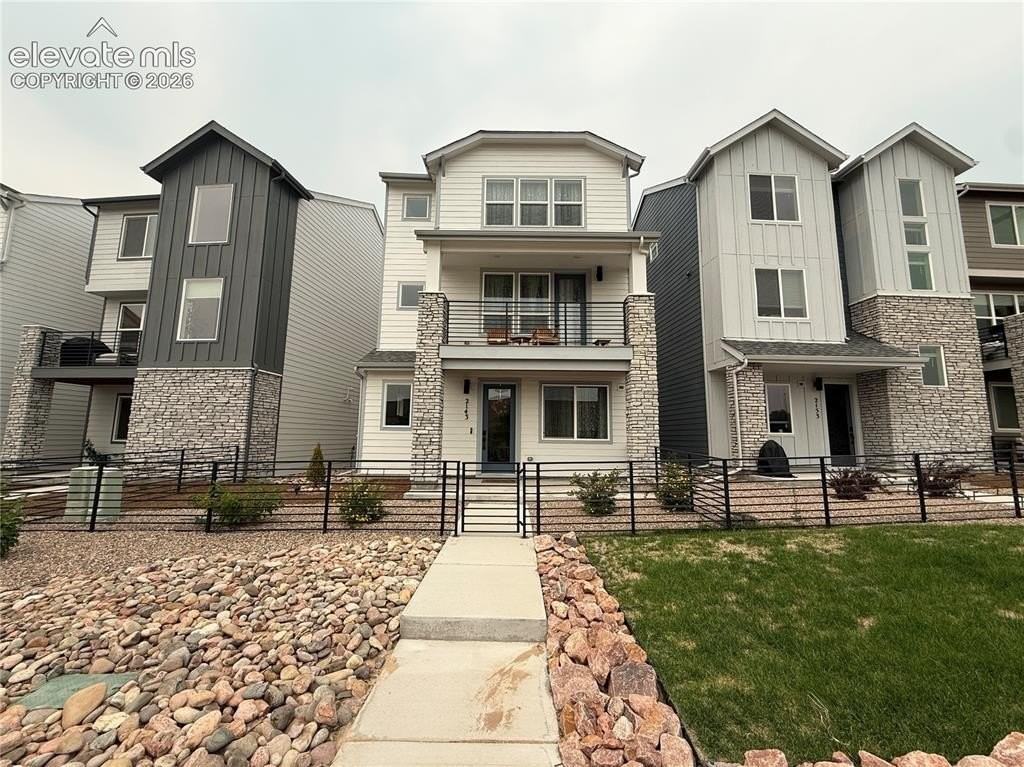 2143 Arikaree Hts - Photo 2 of 21
