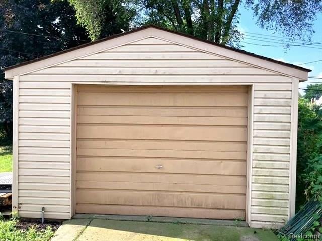 8072 Superior - Photo 5 of 21