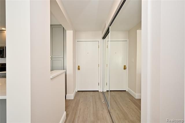 211 E Merrill St #410 - Photo 3 of 23