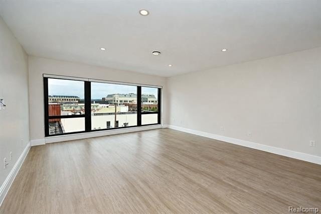 211 E Merrill St #410 - Photo 4 of 23