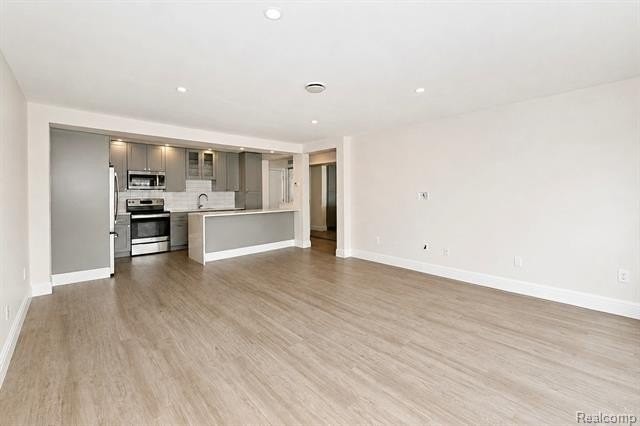 211 E Merrill St #410 - Photo 6 of 23