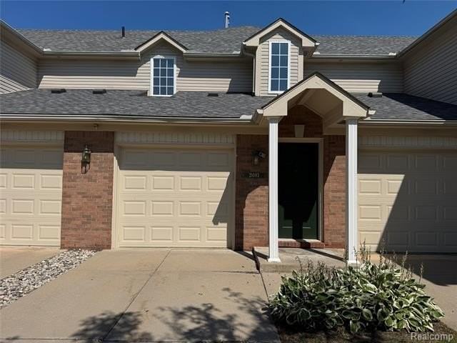 21083 Cooper Dr - Photo 2 of 34