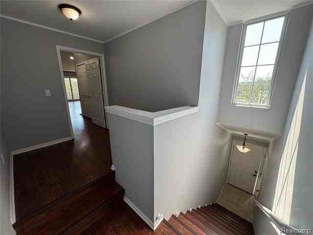 21083 Cooper Dr - Photo 3 of 34
