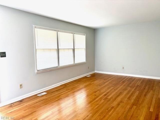 861 Cascade Dr - Photo 3 of 10