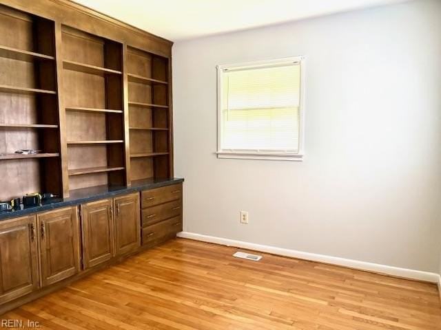 861 Cascade Dr - Photo 7 of 10