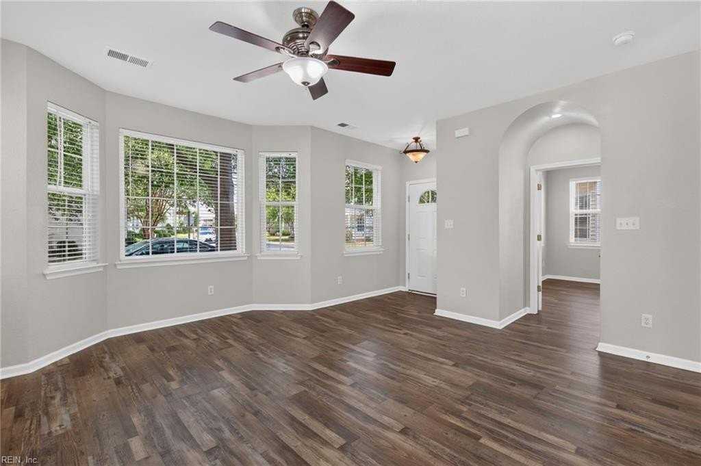 840 Willberry Dr - Photo 4 of 38
