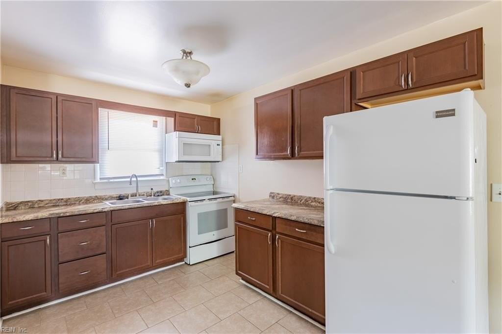 9101 Hammett Ave #B - Photo 4 of 11
